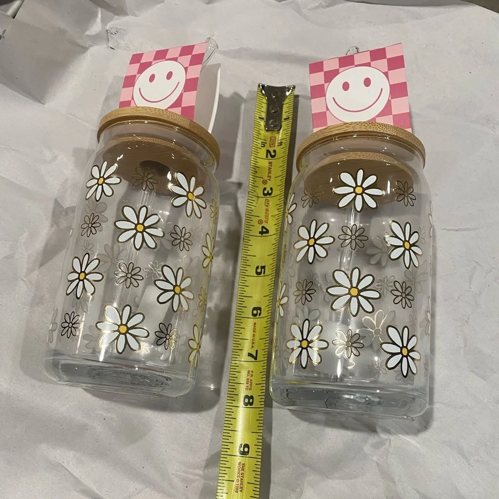 Cutest set of 2 daisy glasses( as seen on TIKTOK) reusable and oh so cute!🌼🌼